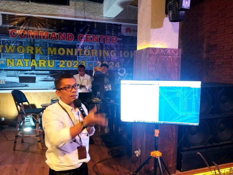 Heri Santosa ketika menyampaikan upgrade kapasitas jaringan Indosat, Rabu (20/12/2023) di Medan