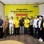 Sharp Indonesia Serahkan Hadiah 2 Unit Mobil Kepada Pemenang Program Undian Sharp Spektakuler
