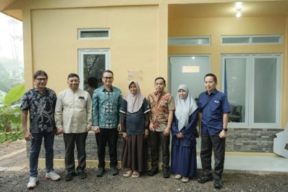 Bisnis
